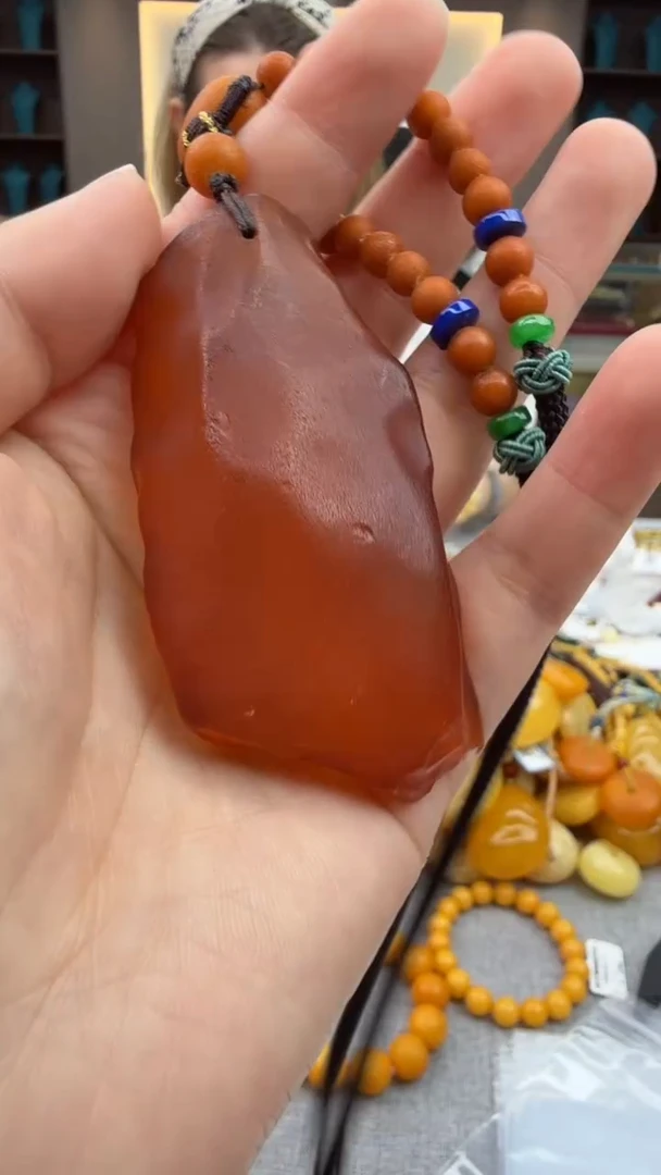 琥珀颈饰未镶嵌86秒拍号 假一罚三