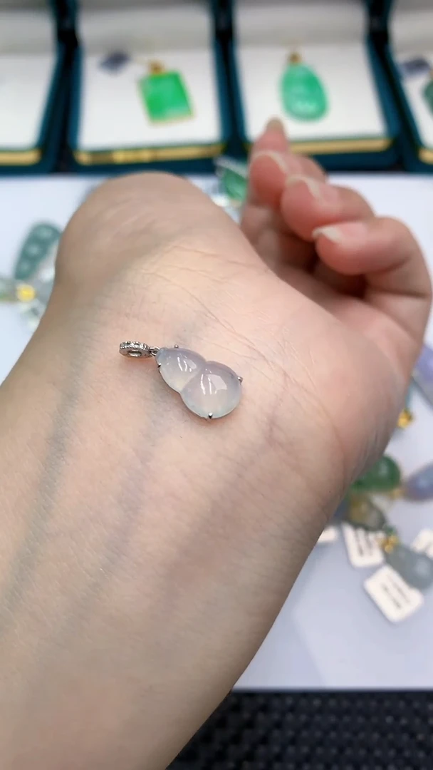 【闪购商品】翡翠颈饰18K金镶嵌            8