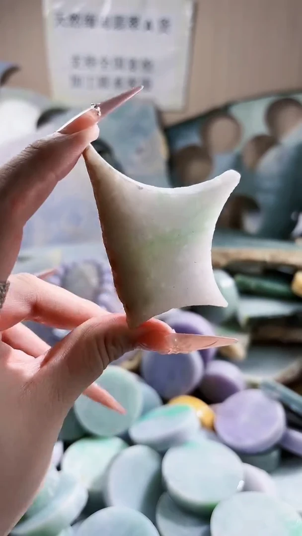 翡翠未镶嵌颈饰翡翠A货 江谭501