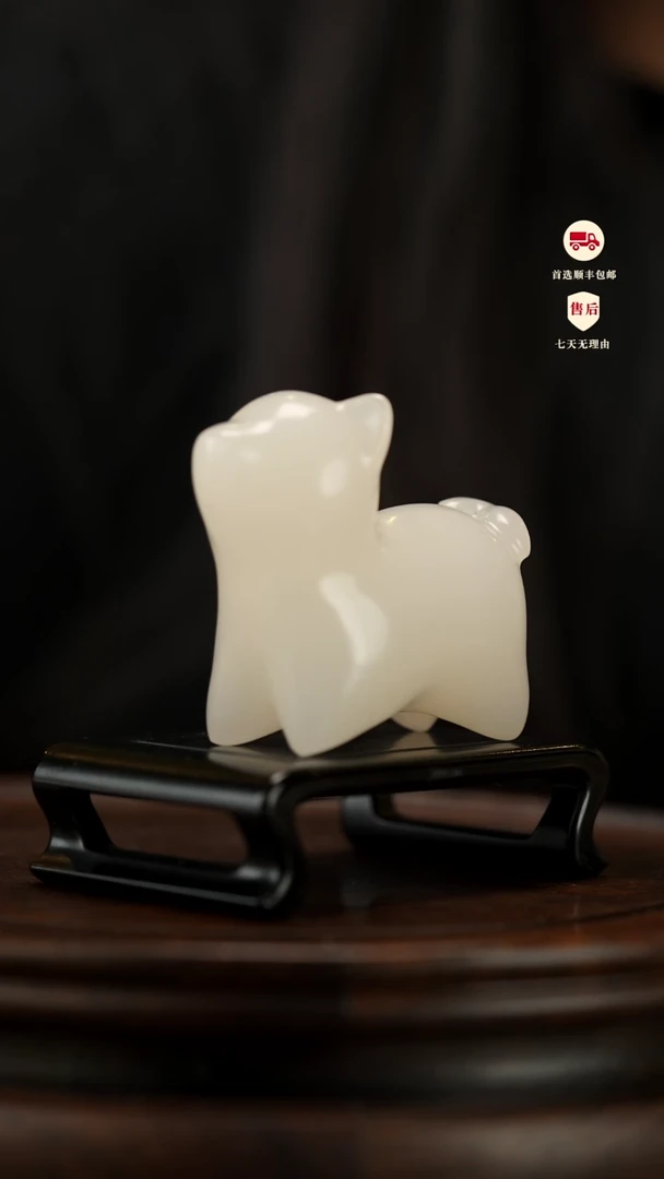 云南石荔枝白雕刻：旺旺小狗