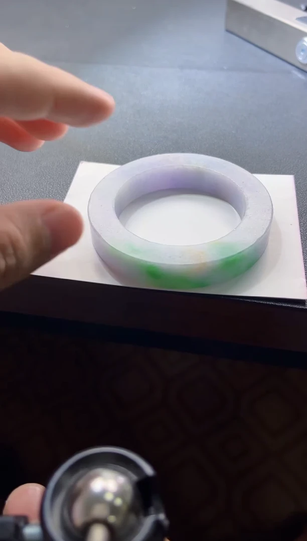 未镶嵌手镯定制翡翠手镯