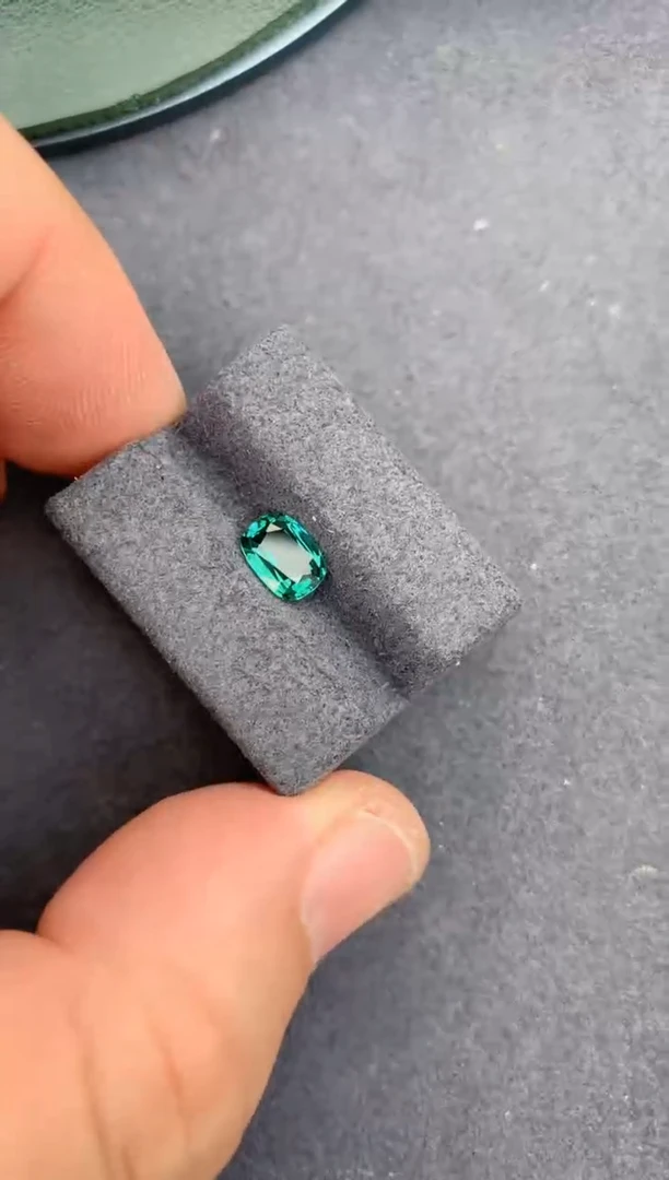 未镶嵌裸石碧玺78分 拉贡碧玺