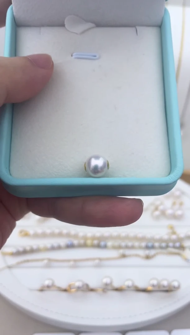 吊坠(赠链)18K金镶嵌海水珍珠18K金海水akoya8.5-9路路通