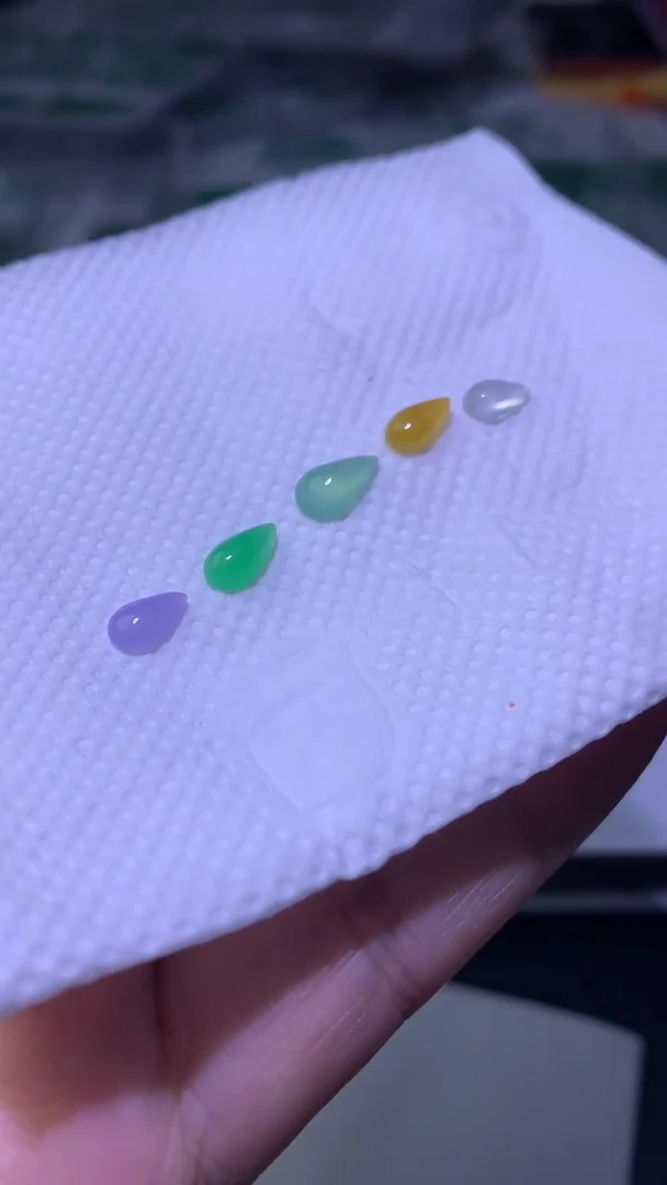 未镶嵌定制翡翠毛货