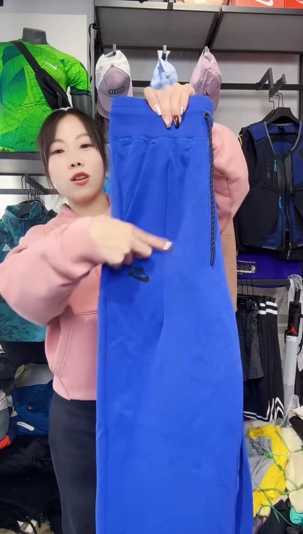 1338  编码 瑕疵款直播间过款为准 尺码  165 S