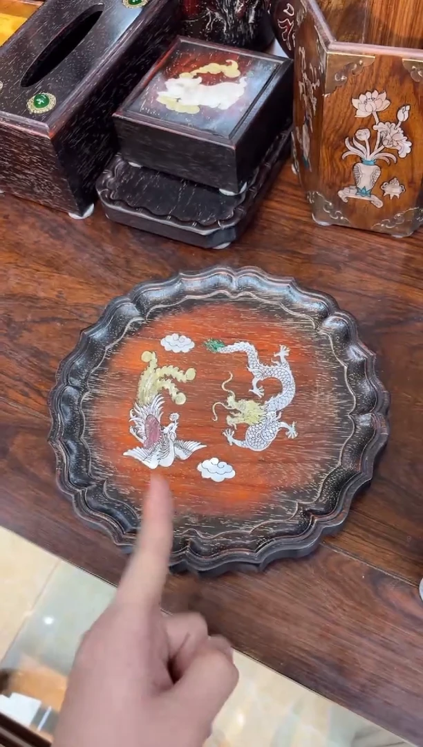 小叶紫檀圆形茶盘