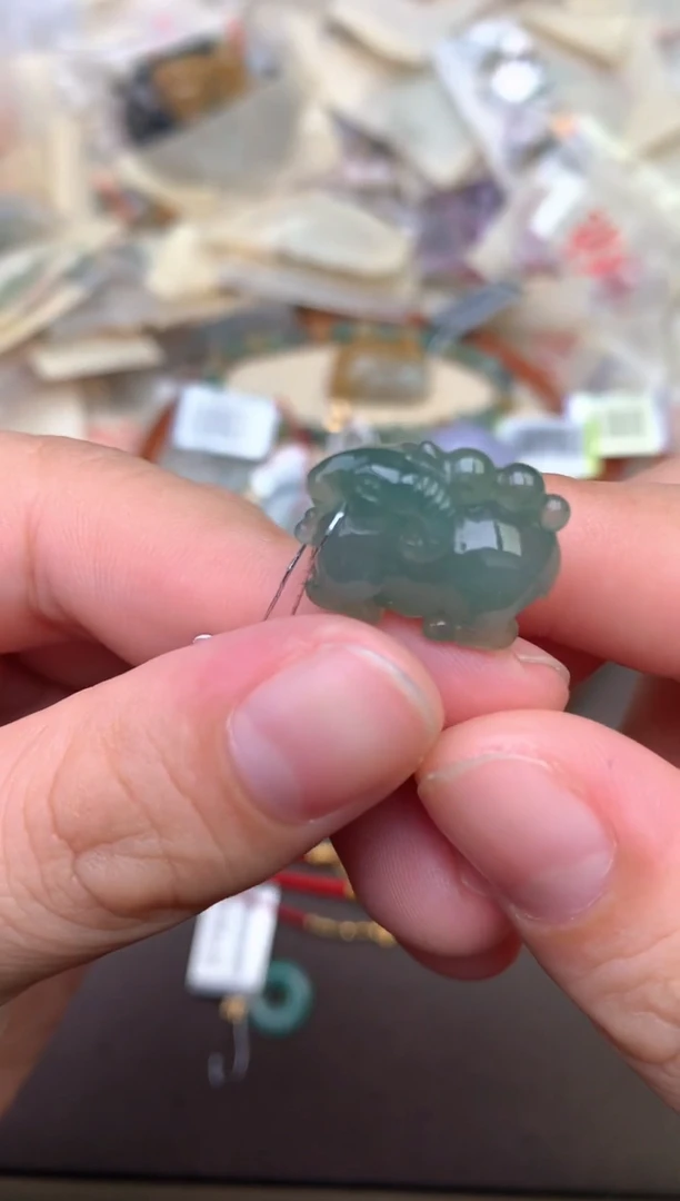 翡翠挂件未镶嵌一