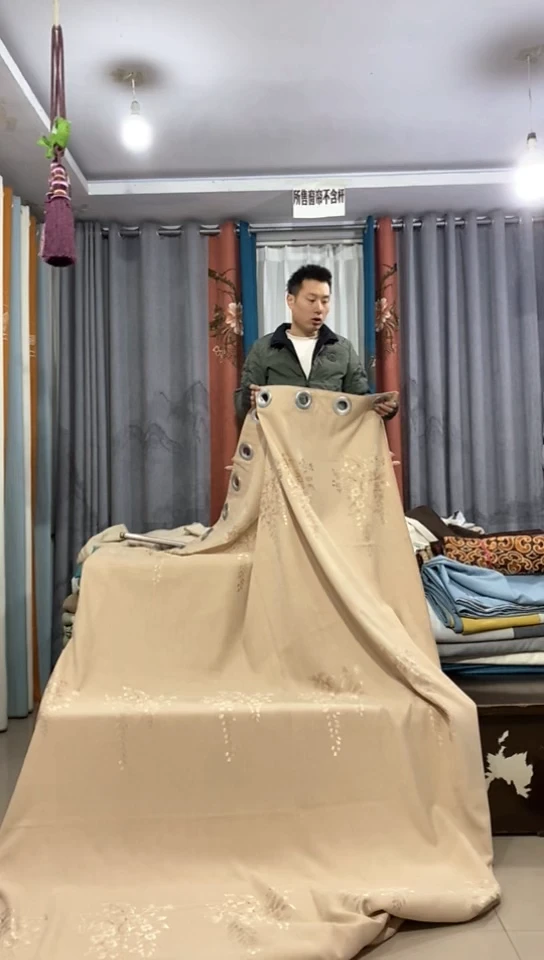 布成品窗帘     2