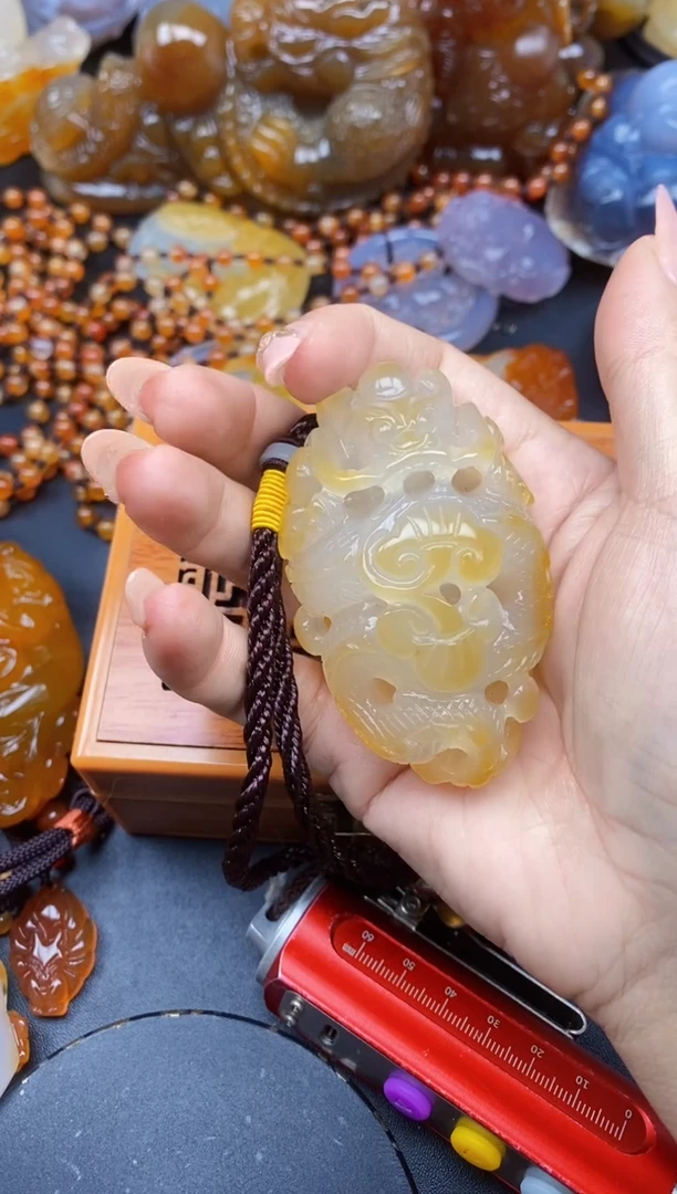 玛瑙/玉髓未镶嵌颈饰ll