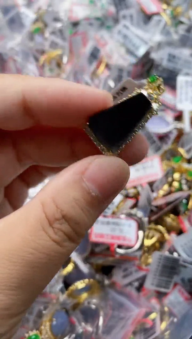 翡翠戒指银S925镶嵌66666    21