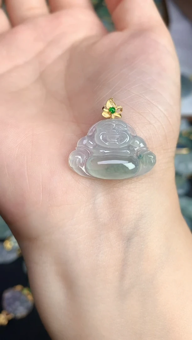 颈饰18K金镶嵌翡翠20251106111