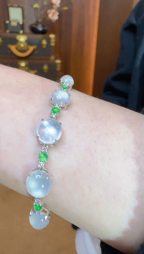18K金镶嵌手链翡翠多样性团购发一件