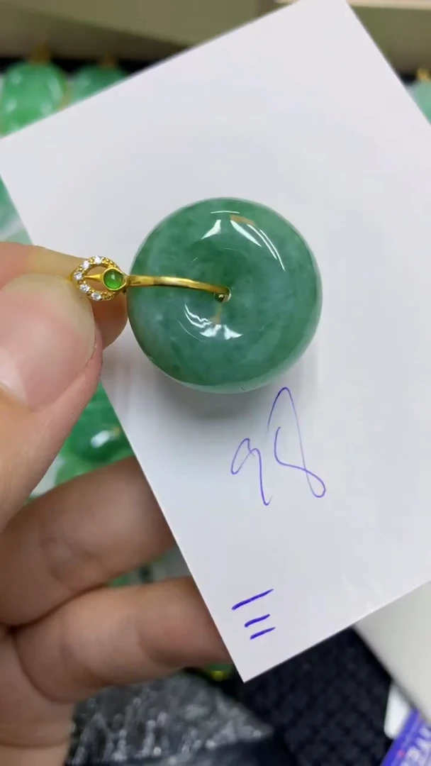 颈饰未镶嵌翡翠缅甸A货翡翠