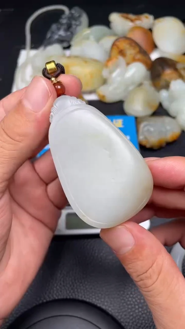 和田玉未镶嵌颈饰F1075