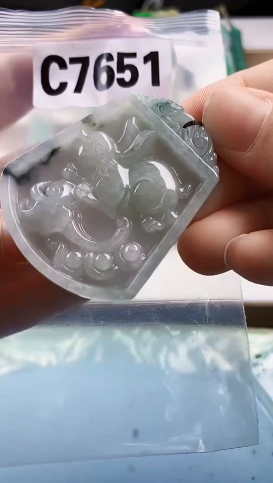 翡翠未镶嵌颈饰天然翡翠吊坠挂件