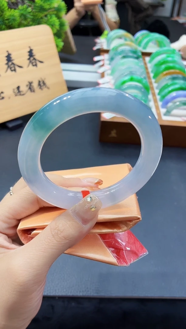 未镶嵌手镯翡翠A46,全款13.8W，定金2W