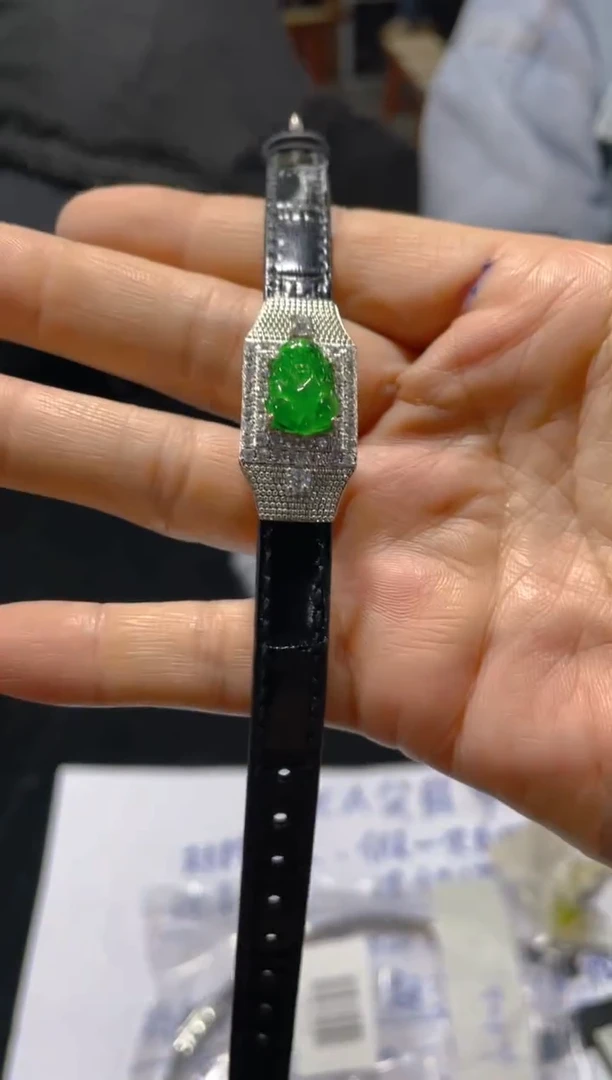 【闪购商品】翡翠颈饰未镶嵌天然A货翡翠多样性发货拍一发一