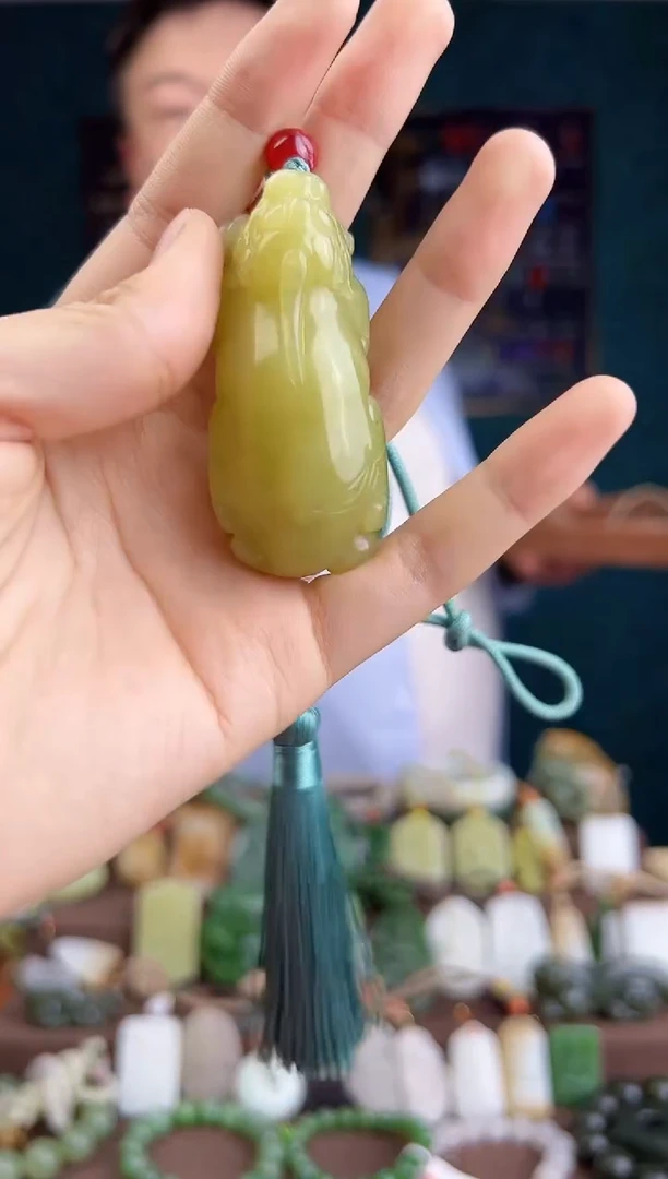 【闪购商品】和田玉颈饰未镶嵌多样性发货 拍一单发一个