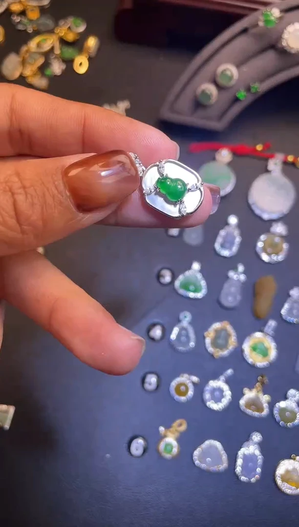 吊坠(不含链)银S925镶嵌翡翠1