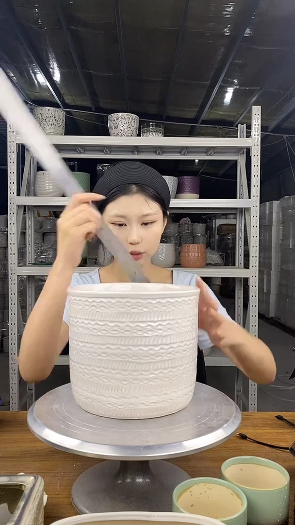 默认打孔陶瓷花盆宽高20-17微瑕