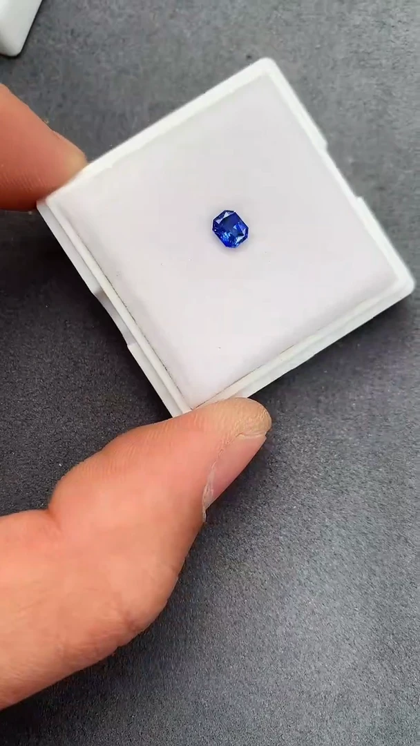 【闪购商品】蓝宝石裸石未镶嵌0.65