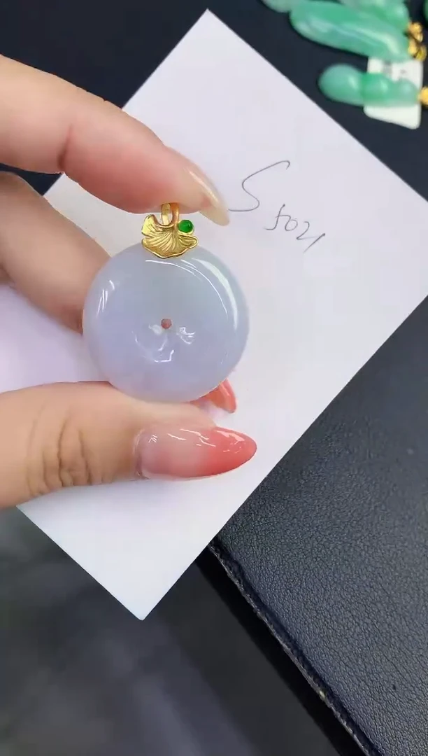翡翠未镶嵌颈饰缅甸天然翡翠A货