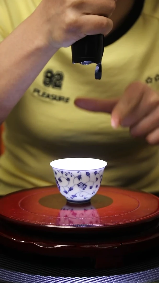 景德镇高温瓷缠枝莲铃铛杯新品