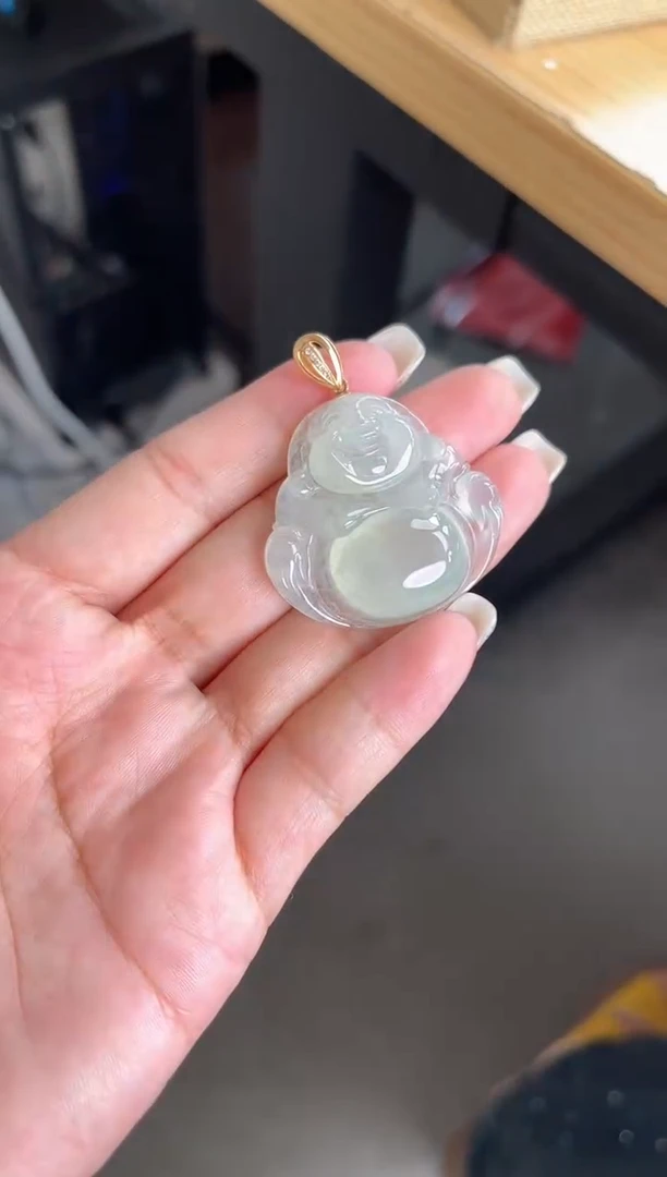 颈饰18K金镶嵌翡翠吊坠