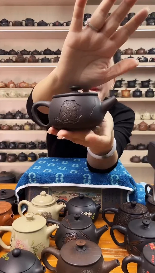 壶瑕疵  浮雕汉瓦壶200cc