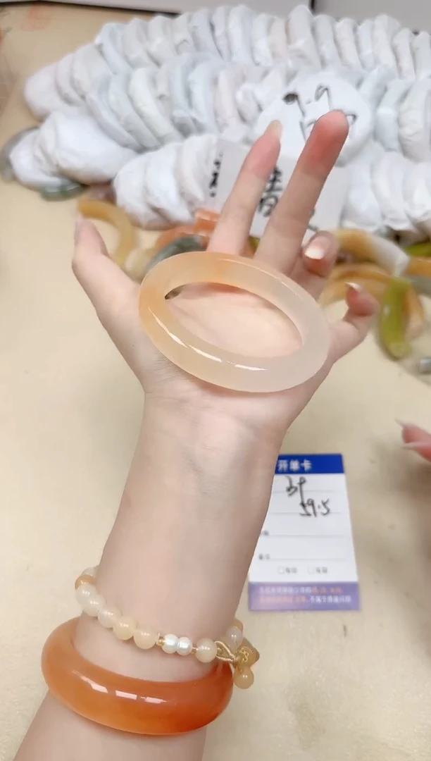 未镶嵌手镯石英质玉39/59.5