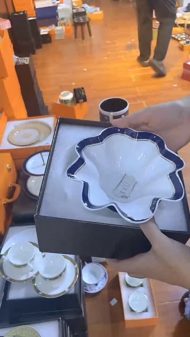 杯鸿辉家品牌瓷器，京东包邮！