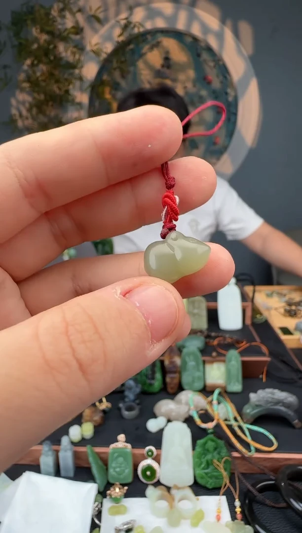 颈饰未镶嵌和田玉和田玉