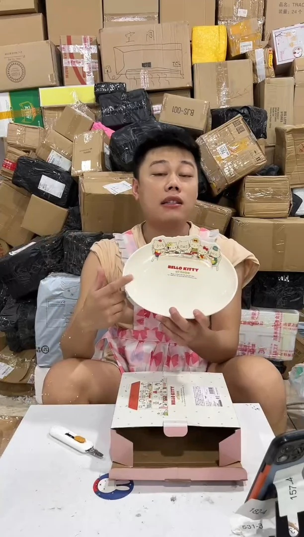 瓷片原盒kt猫一家人餐盘