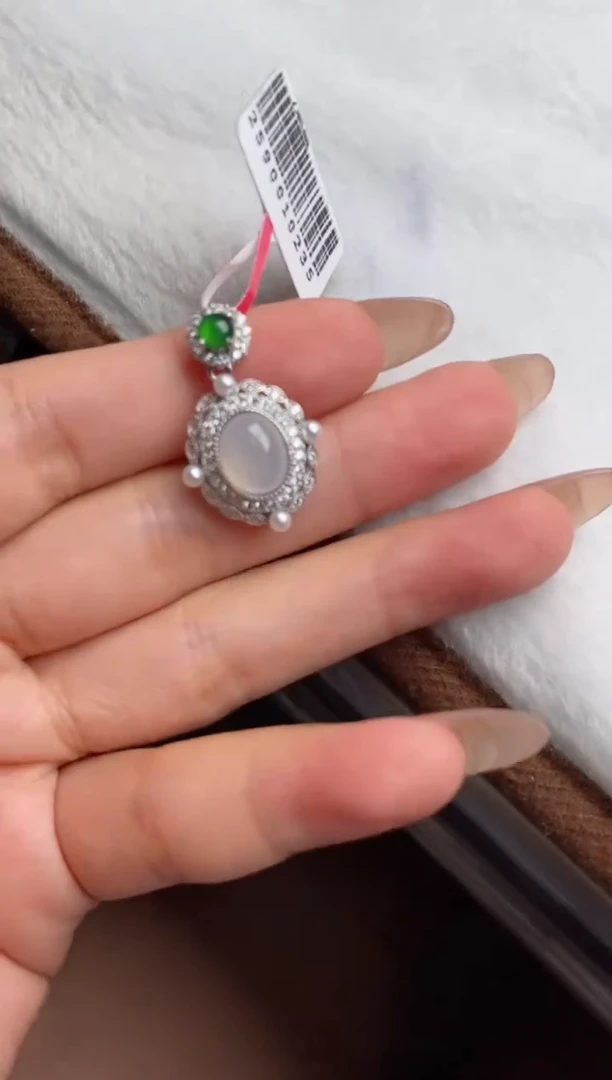 翡翠戒指银S925镶嵌天然A货翡翠