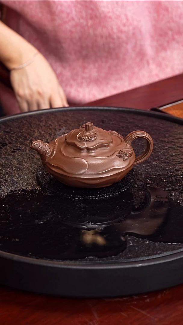 茶壶紫砂杨菲  风卷葵54 杨氏紫泥 240毫升