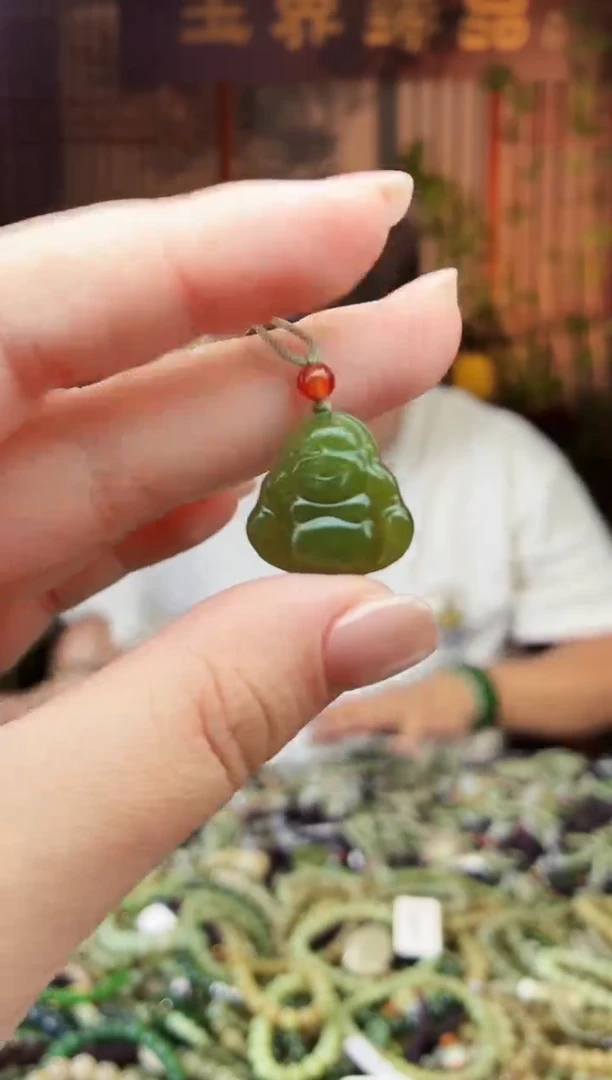 和田玉未镶嵌颈饰拍一发一