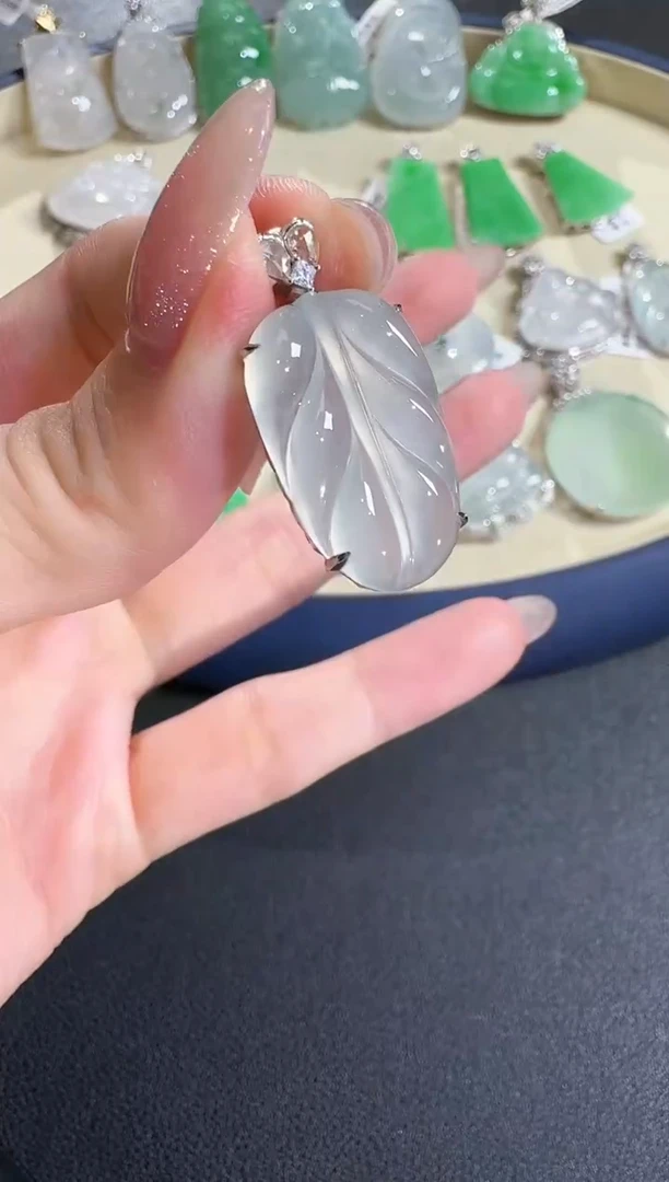 翡翠18K金镶嵌吊坠(不含链)【源头工厂】钻石镶嵌