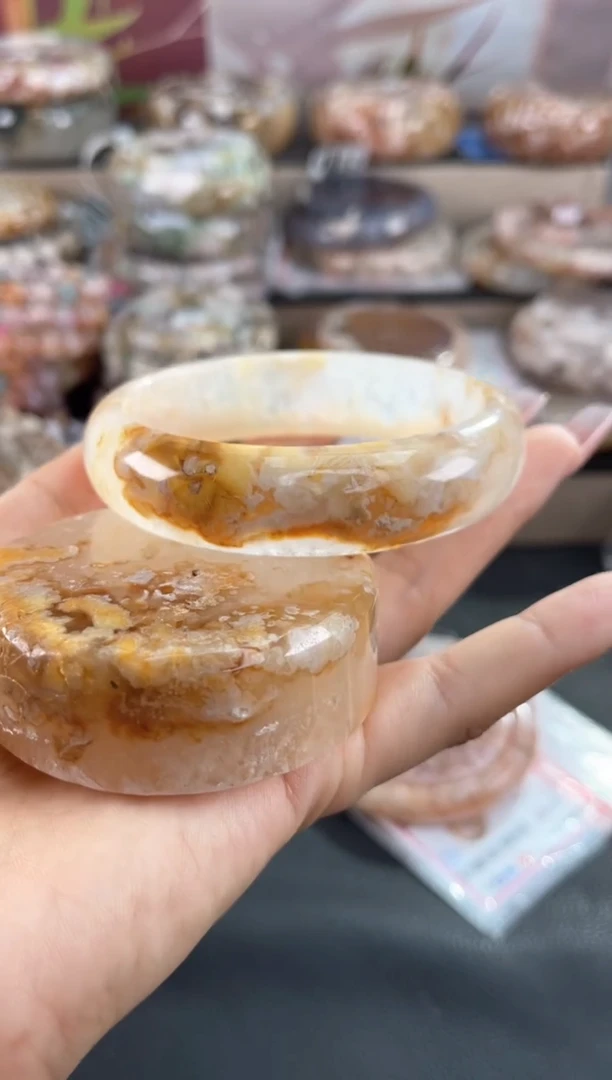 未镶嵌手镯石英质玉63