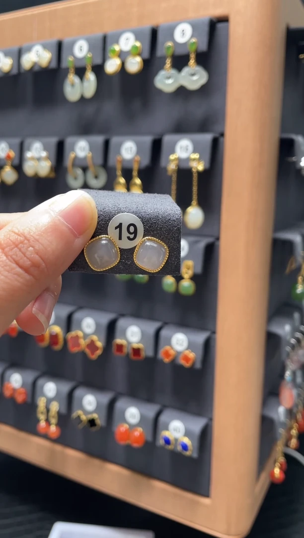 【闪购商品】和田玉耳饰银S925镶嵌0019