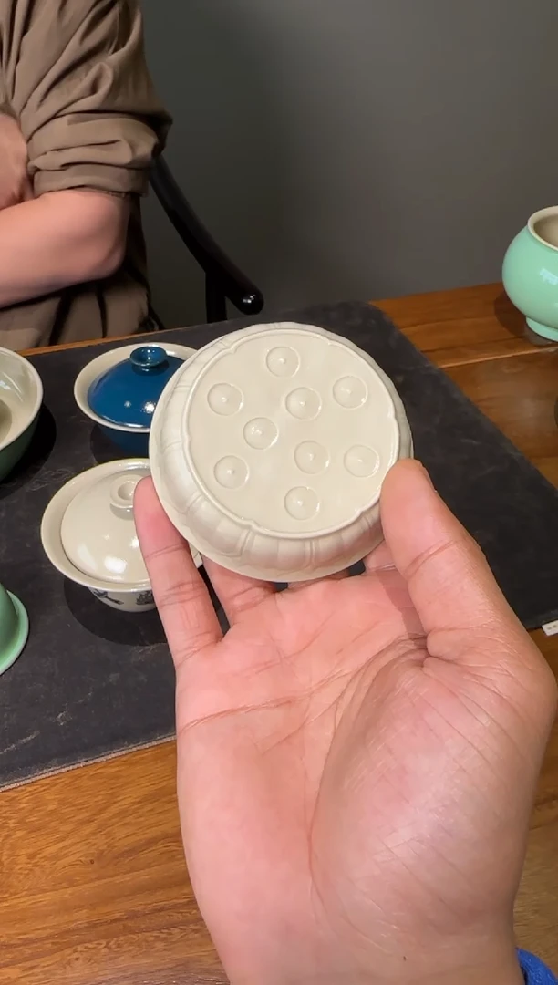 ?****9致鸣窑 定白须弥盖置