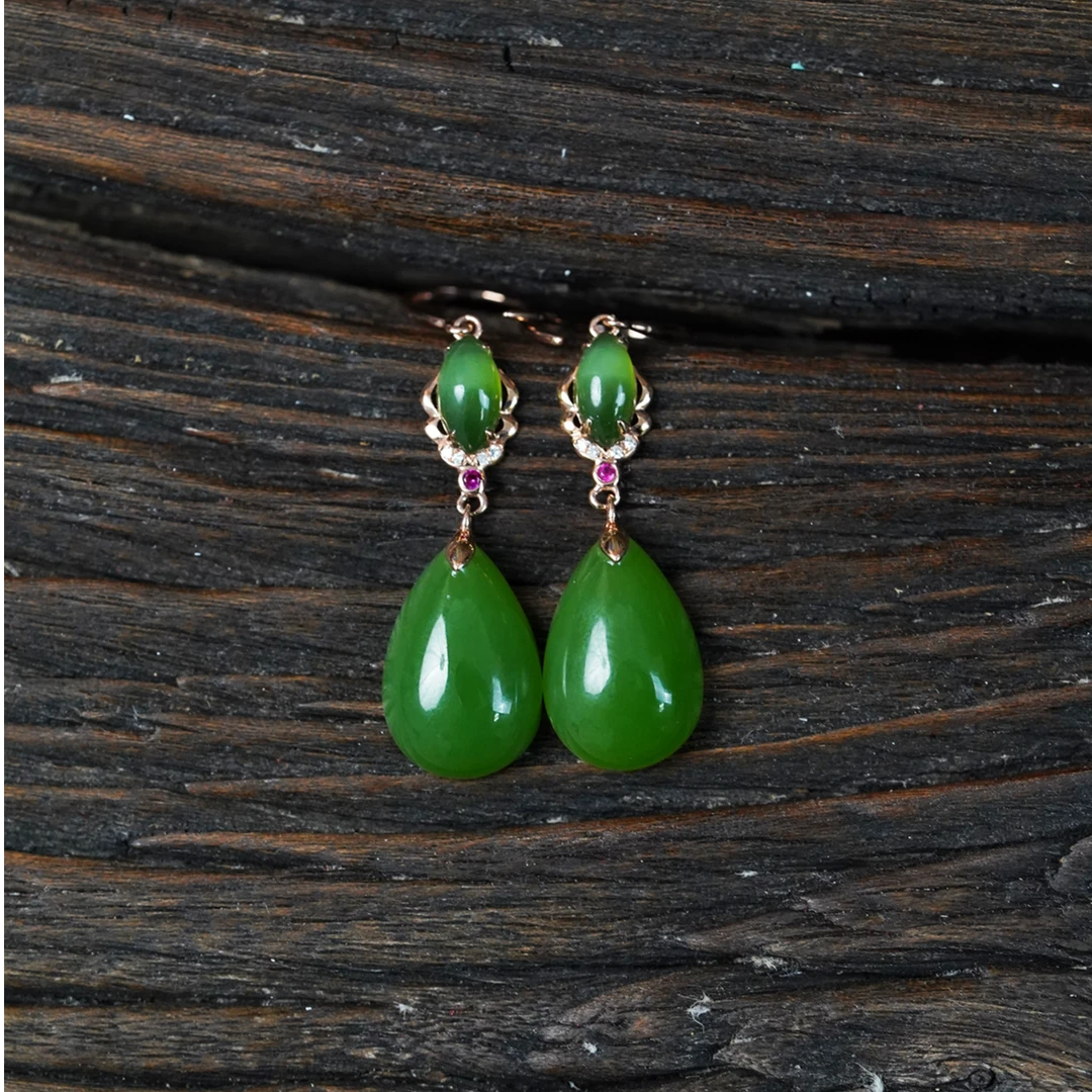 【石缘居珠宝】18K金镶嵌和田玉碧玉佩戴时尚个性款水滴耳钩C12-D11