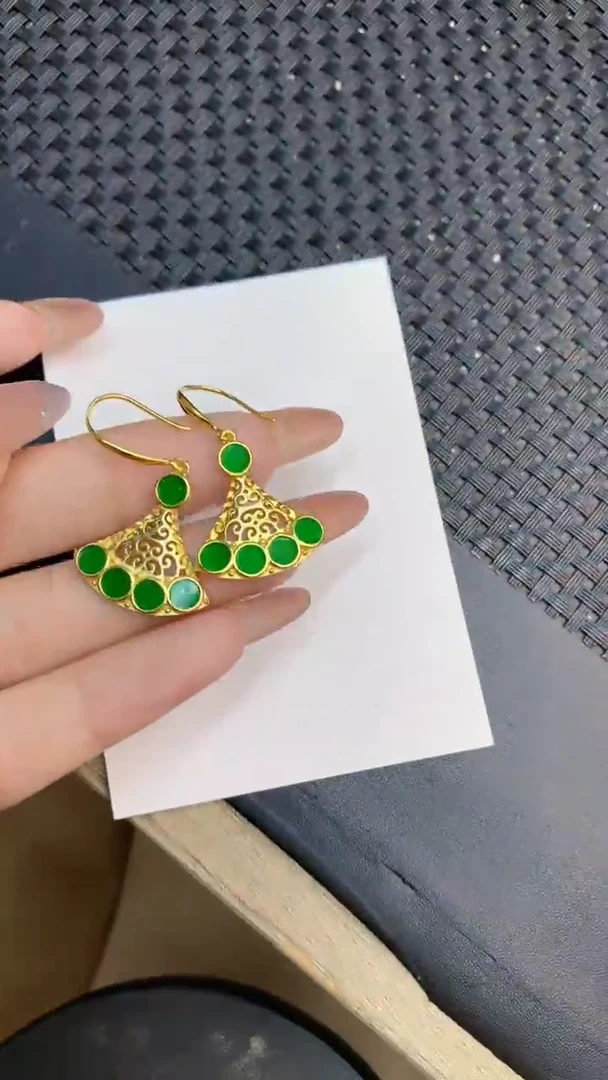 颈饰未镶嵌翡翠1