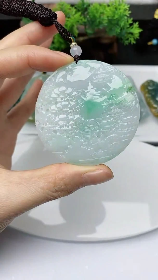 【闪购商品】翡翠颈饰未镶嵌