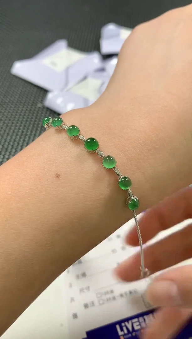 18K金镶嵌手链翡翠37