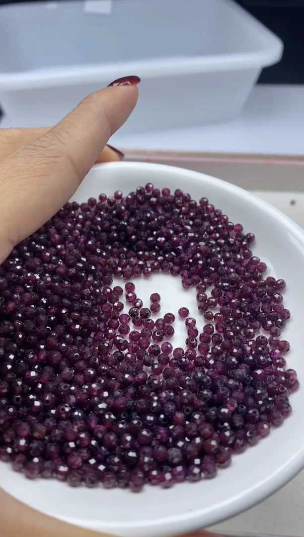 【闪购商品】石榴石颈饰未镶嵌w210石榴石切面3mm*50