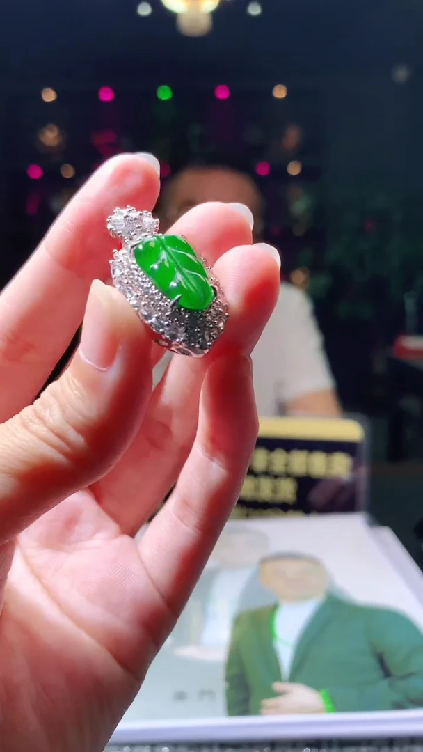 定制翡翠未镶嵌翡翠A货 多样性发其一