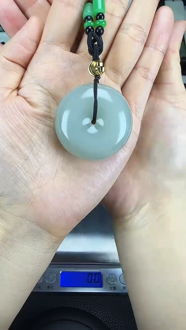 颈饰未镶嵌和田玉平安扣