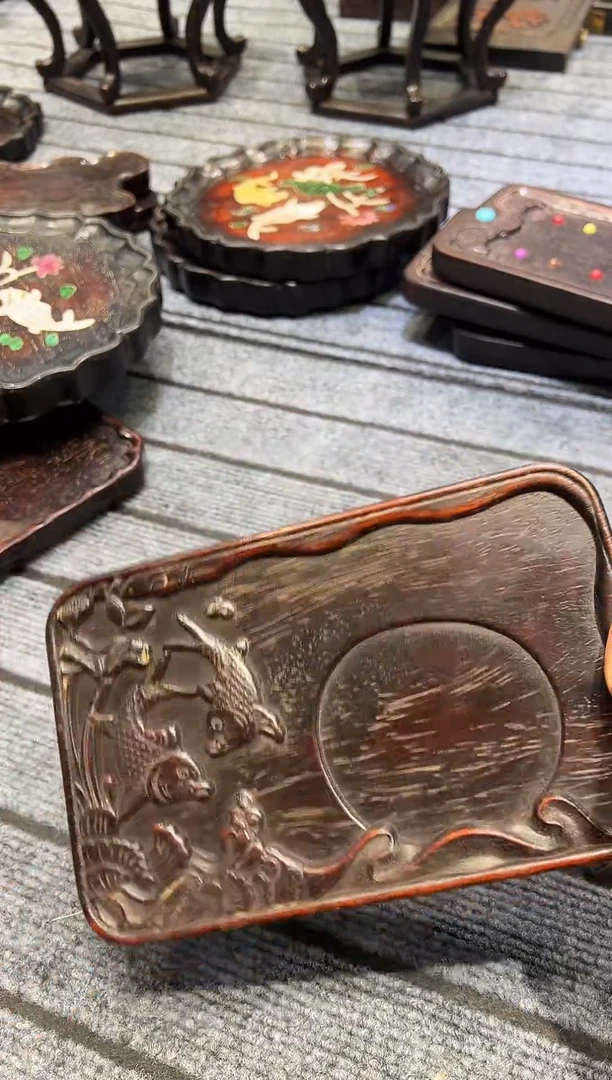 木紫檀雕刻一物一拍