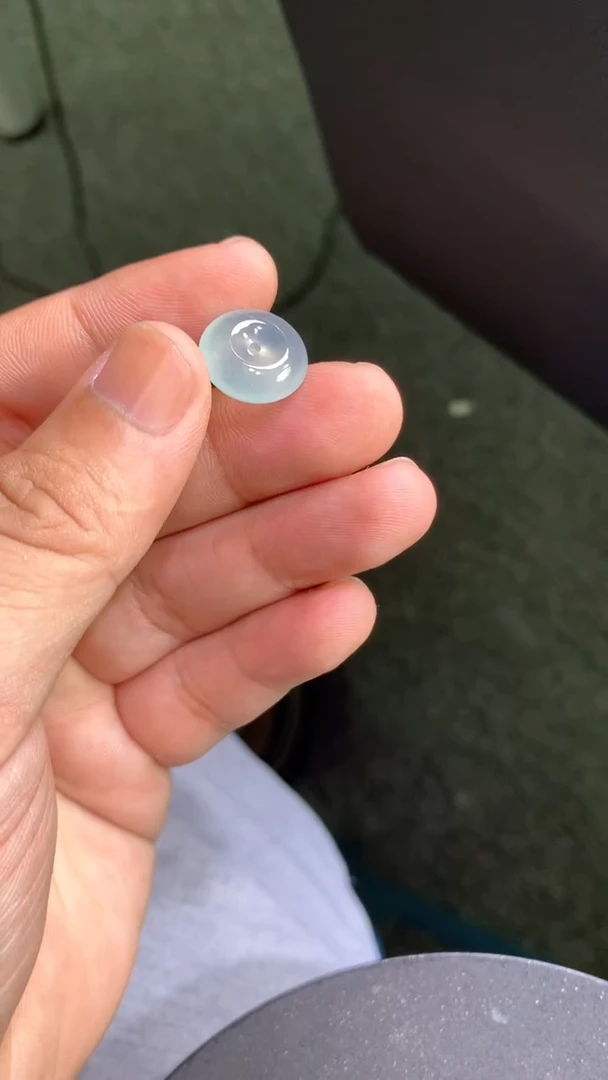 翡翠未镶嵌颈饰平安扣