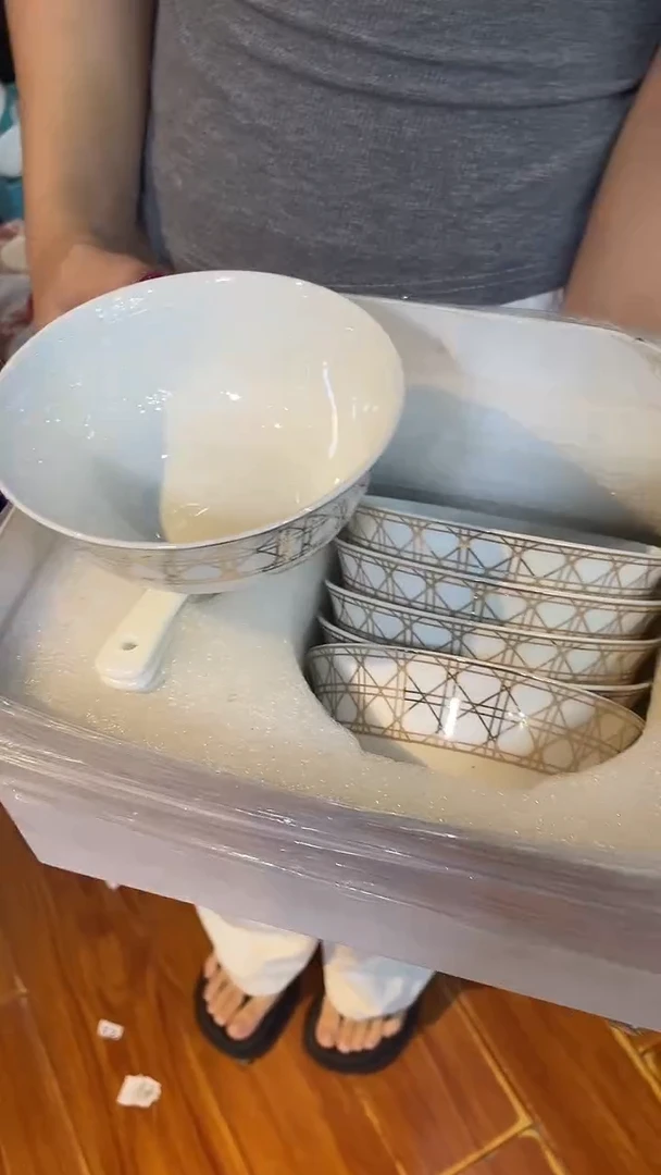 杯鸿辉家品牌瓷器，京东包邮！